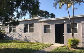 4 odalılar şehir içinde müstakil ev 157 m² North Miami Beach'da, Amerika Birleşik Devletleri. $600,000