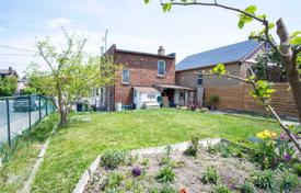 2 odalılar şehir içinde müstakil ev York'da, Kanada. C$1,585,000