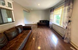 9 odalılar şehir içinde müstakil ev Scarborough'da, Kanada. C$2,237,000