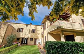 Villa – Arezzo, Toskana, İtalya. 1,070,000 €