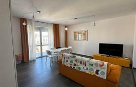 2 odalılar daire 100 m² Follonica'da, İtalya. 470,000 €