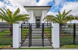 Şehir içinde müstakil ev – West End, Miami, Florida,  Amerika Birleşik Devletleri. $2,950,000