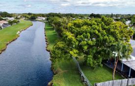 Şehir içinde müstakil ev – Cutler Bay, Miami, Florida,  Amerika Birleşik Devletleri. $415,000