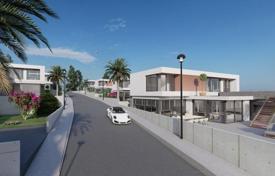 6 odalılar yeni binada daireler 540 m² Girne'de, Kıbrıs. 827,000 €