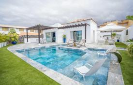 Villa – Playa Paraiso, Adeje, Santa Cruz de Tenerife,  Kanarya Adaları,   İspanya. 1,555,000 €