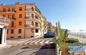 6 odalılar daire 97 m² Liguria'da, İtalya. 720,000 €