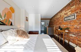 8 odalılar konak Old Toronto'da, Kanada. C$1,869,000