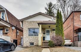 Şehir içinde müstakil ev – East York, Toronto, Ontario,  Kanada. C$1,210,000