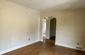 6 odalılar şehir içinde müstakil ev North York'da, Kanada. C$1,806,000