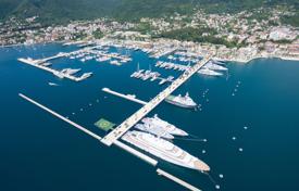 3 odalılar çatı dairesi 199 m² Tivat city'da, Karadağ. 1,809,000 €