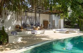 7 odalılar villa 1000 m² Jalan Umalas'da, Endonezya. $3,600,000