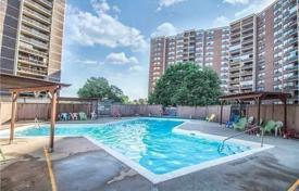 6 odalılar daire Etobicoke'de, Kanada. C$714,000