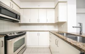 5 odalılar daire Etobicoke'de, Kanada. C$776,000