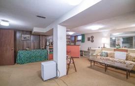 4 odalılar şehir içinde müstakil ev North York'da, Kanada. C$1,557,000