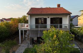 6 odalılar şehir içinde müstakil ev 144 m² Malinska'da, Hırvatistan. 550,000 €