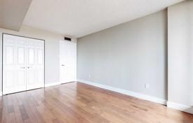 6 odalılar daire North York'da, Kanada. C$1,226,000