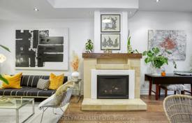 7 odalılar konak Old Toronto'da, Kanada. C$1,573,000