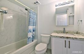 5 odalılar daire Scarborough'da, Kanada. C$783,000