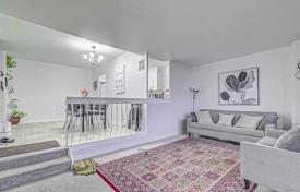 2 odalılar daire North York'da, Kanada. C$805,000