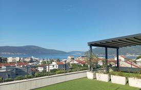 2 odalılar çatı dairesi 104 m² Tivat city'da, Karadağ. 300,000 €