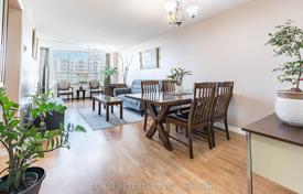 7 odalılar daire Etobicoke'de, Kanada. C$697,000