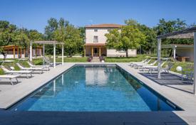 8 odalılar köşk 300 m² Arezzo'da, İtalya. 1,800,000 €