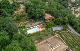 45 odalılar konak Montalcino'da, İtalya. 15,000,000 €