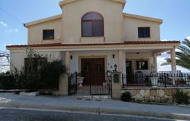 7 odalılar yazlık ev 400 m² Geroskipou'da, Kıbrıs. 1,200,000 €