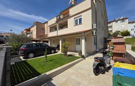 10 odalılar şehir içinde müstakil ev 290 m² Pula'da, Hırvatistan. 790,000 €