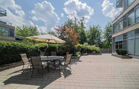 2 odalılar daire North York'da, Kanada. C$927,000