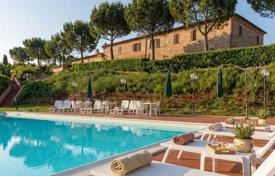 8 odalılar villa 560 m² Montepulciano'da, İtalya. 1,950,000 €