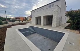 5 odalılar şehir içinde müstakil ev 176 m² Malinska'da, Hırvatistan. 698,000 €