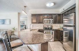 3 odalılar daire North York'da, Kanada. C$730,000