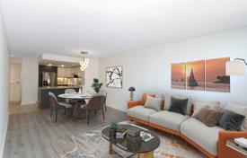 3 odalılar daire Yonge Street'da, Kanada. C$786,000