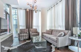 2 odalılar daire Charles Street East'da, Kanada. C$1,236,000