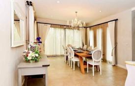 Villa – Pattaya, Chonburi, Tayland. $368,000