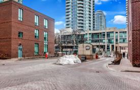 5 odalılar daire North York'da, Kanada. C$723,000