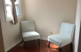 5 odalılar şehir içinde müstakil ev Scarborough'da, Kanada. C$1,435,000