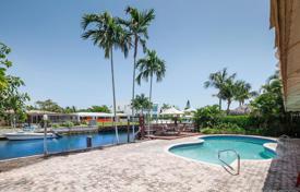 Villa – North Miami, Florida, Amerika Birleşik Devletleri. $1,324,000
