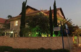 Yazlık ev – Netanya, Center District, İsrail. $1,960,000
