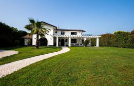 15 odalılar villa Pietrasanta'da, İtalya. 3,000,000 €