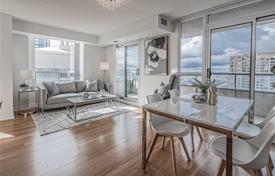 3 odalılar daire North York'da, Kanada. C$946,000