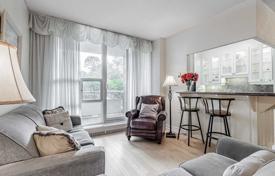 3 odalılar daire North York'da, Kanada. C$895,000