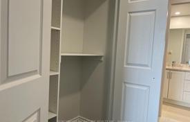 8 odalılar daire Scarborough'da, Kanada. C$1,288,000