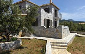 7 odalılar villa 139 m² Kardamyli'de, Yunanistan. 540,000 €
