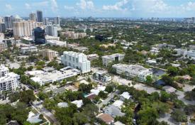 Şehir içinde müstakil ev – Fort Lauderdale, Florida, Amerika Birleşik Devletleri. $779,000