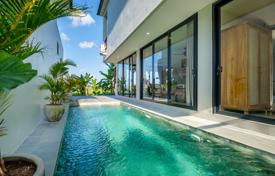 4 odalılar villa 200 m² Batu Bolong Beach'da, Endonezya. $409,000