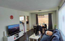 8 odalılar şehir içinde müstakil ev Scarborough'da, Kanada. C$1,314,000