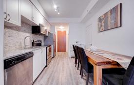 2 odalılar daire North York'da, Kanada. C$922,000
