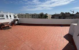 4 odalılar çatı dairesi 238 m² Estepona'da, İspanya. 695,000 €